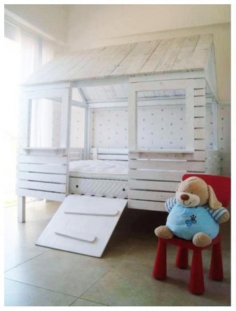Cama como casa del arbol a 180.000.-